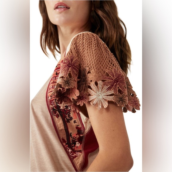 🌻🆕FREE PEOPLE As If Crochet Sleeve T-Shirt Misty Mink Combo-Size X-Small - Picture 3 of 8
